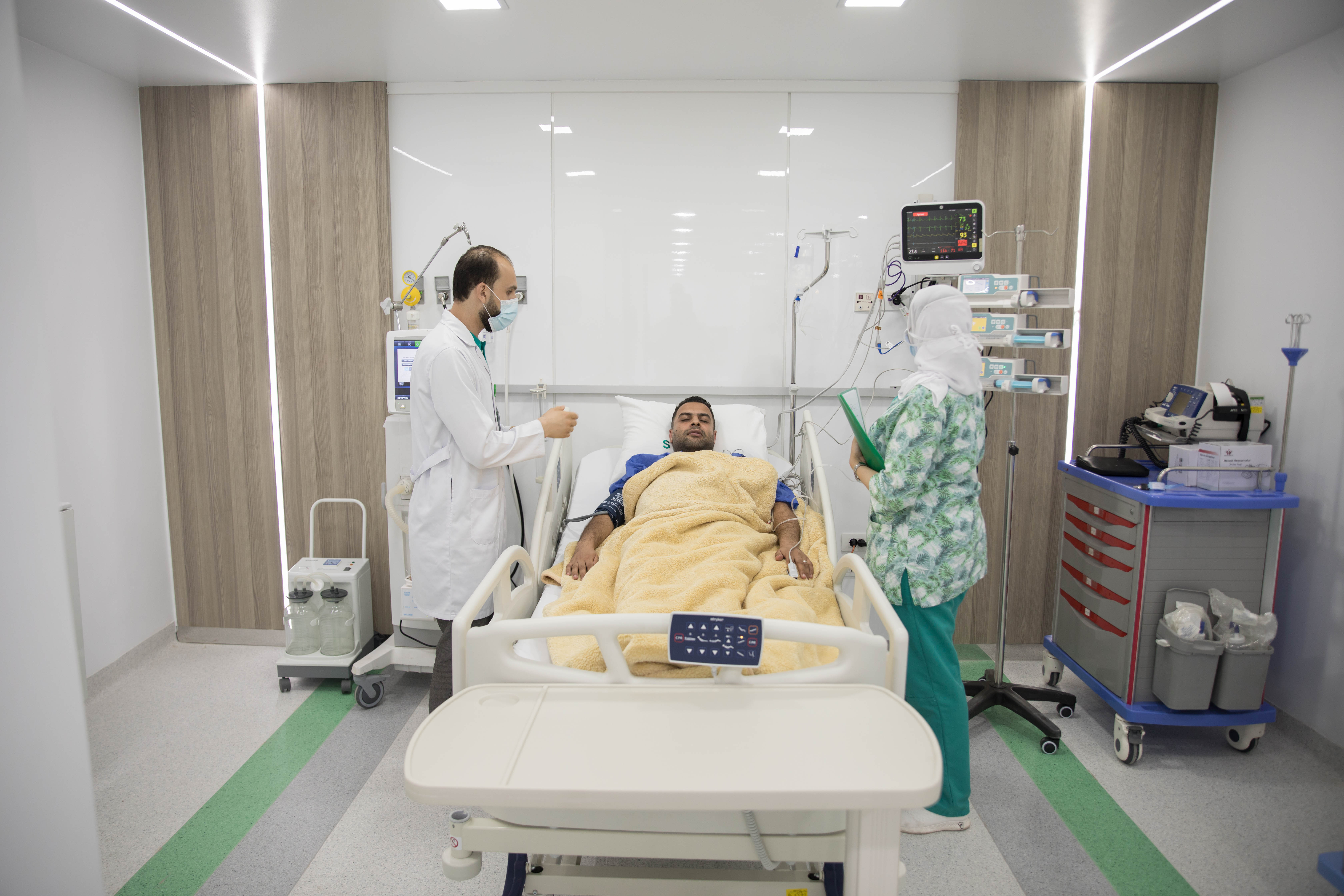 أفضل طاقم طبي بالرعاية المركزة بمستشفى شفا أفضل طاقم طبي بالرعاية المركزة بمستشفى شفا